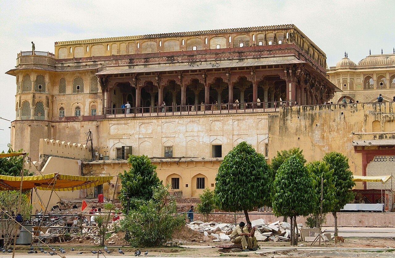 Palace buildings inside Amer Fort