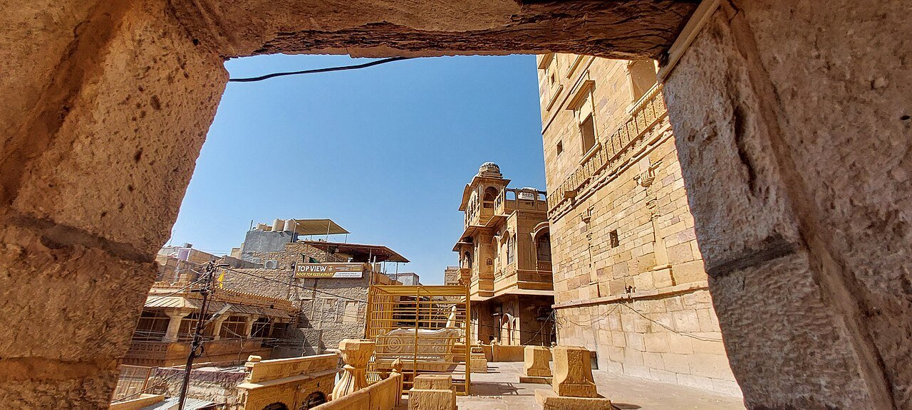 A gateway view into the lanes inside Jaisalmer Fort