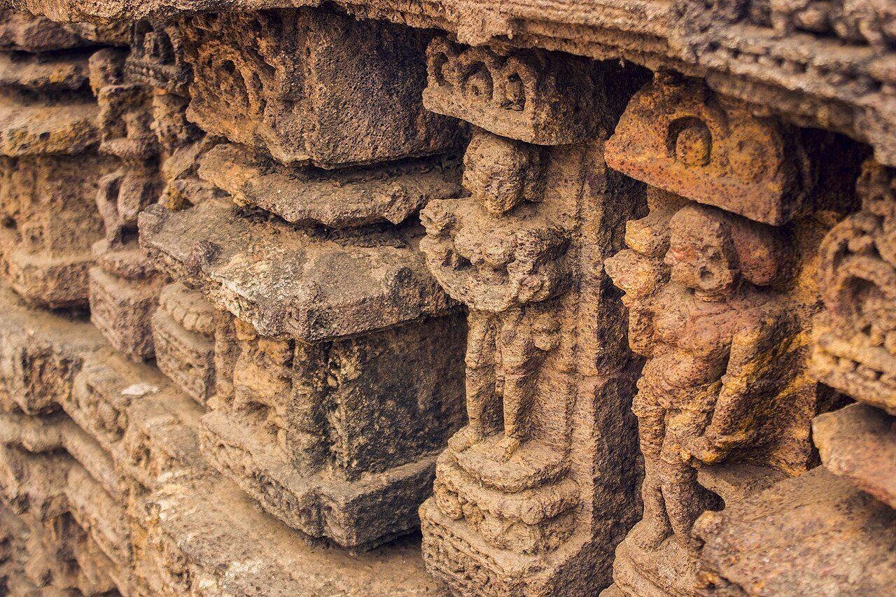 Carved sculptures on the Jagamohana audience hall of the Konark Sun Temple