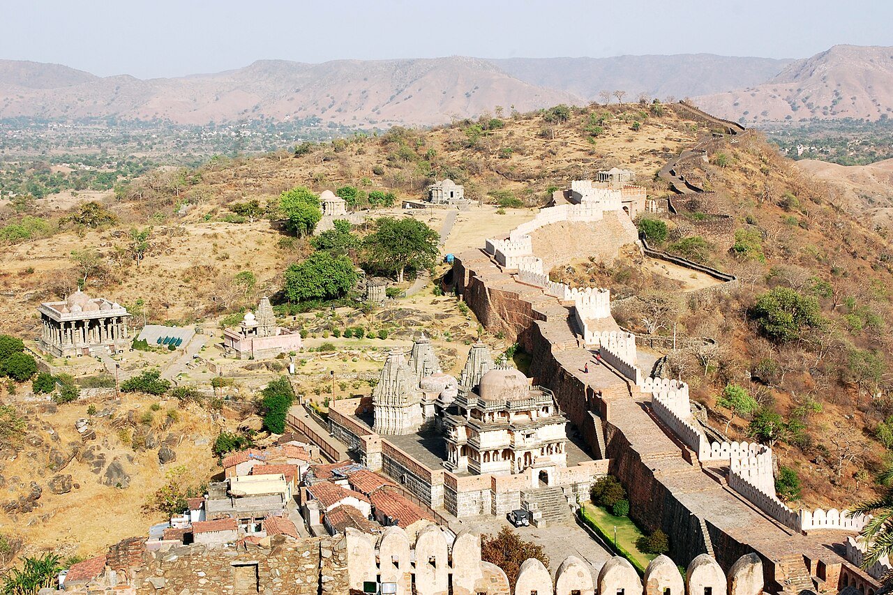 Aerial view of the Kumbhalgarh wall winding over the hills