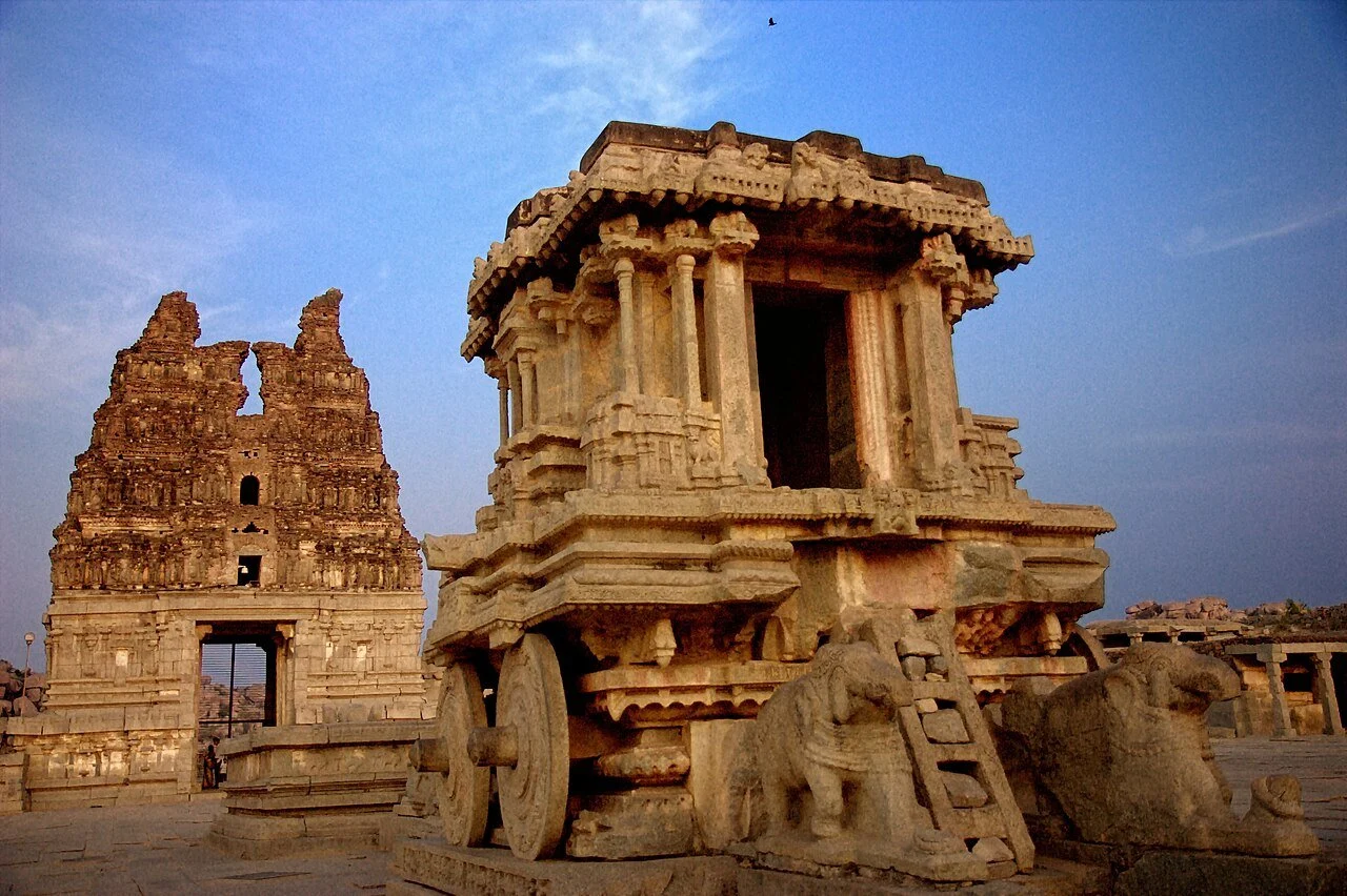 हम्पी के विट्ठल मंदिर परिसर का पत्थर का रथ, विजयनगर साम्राज्य की राजधानी में